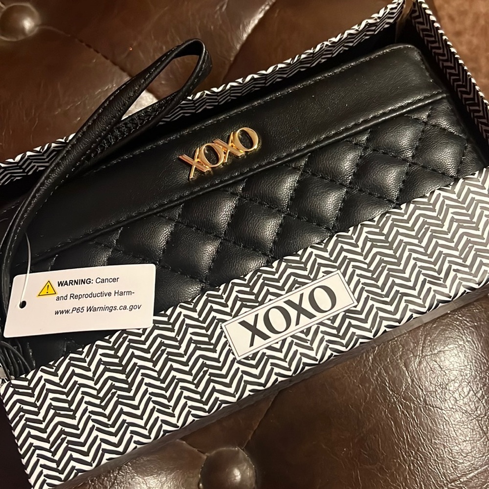 Xoxo Wristlet